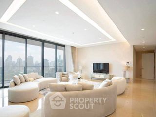 Condo en alquiler y en venta de 5 habitaciones en Pathum Wan, Bangkok