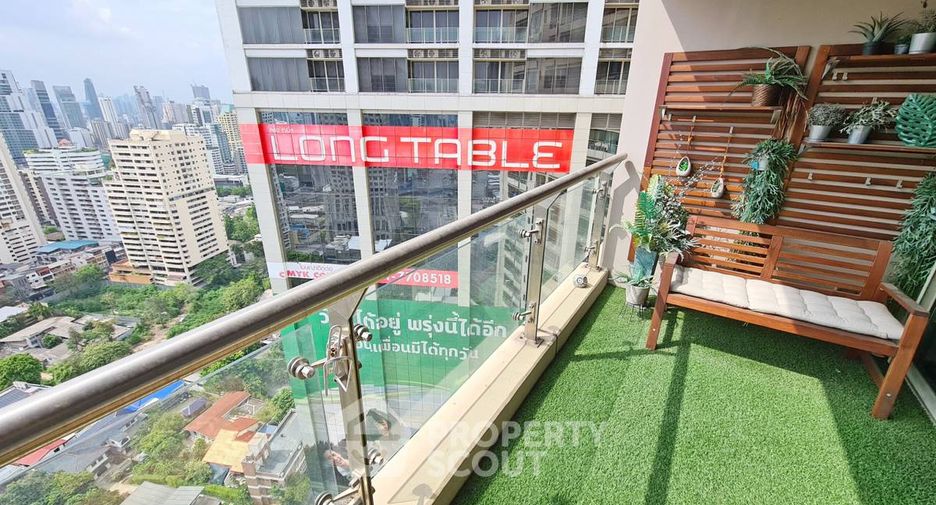 For sale 2 bedrooms condo in Khlong Toei, Bangkok
