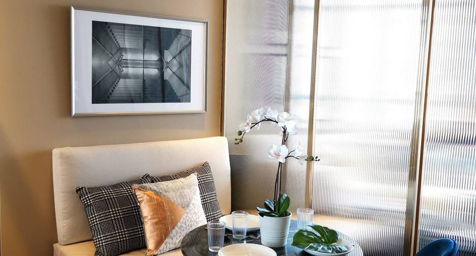 For sale 1 bed condo in Khlong Toei, Bangkok