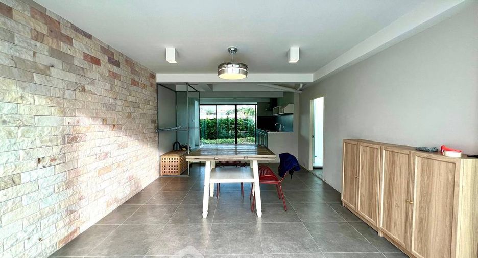 Casa en venta de 4 habitaciones en Bang Lamung, Chonburi