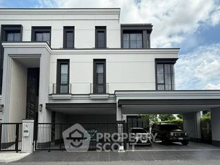 For sale 5 bedrooms house in Saphan Sung, Bangkok
