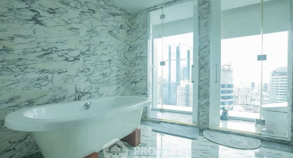 For sale 3 bedrooms condo in Sathon, Bangkok