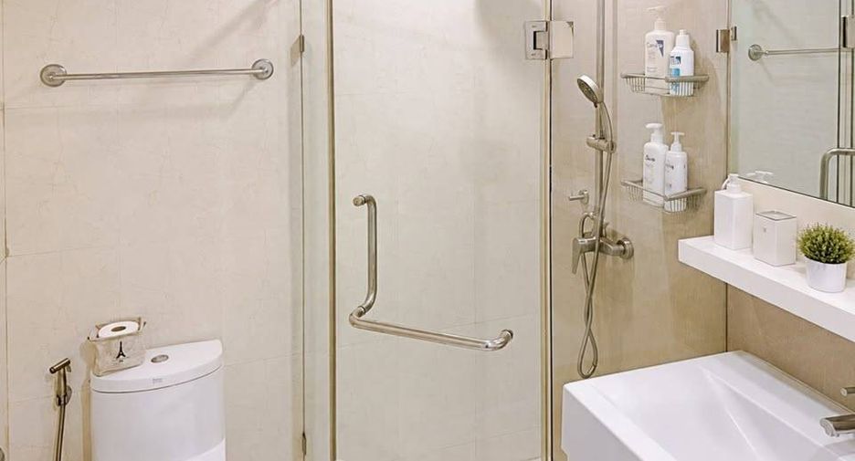 For sale 1 bed condo in Watthana, Bangkok