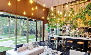 Продажа 1 кровать кондо в Пхра Кханонг, Бангкок