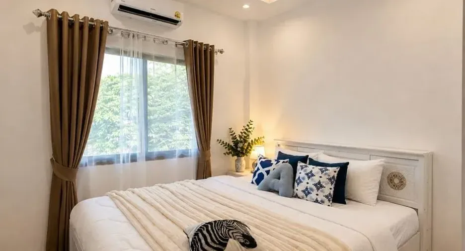 Casa adosada en venta y en alquiler de 4 habitaciones en Bang Lamung, Chonburi