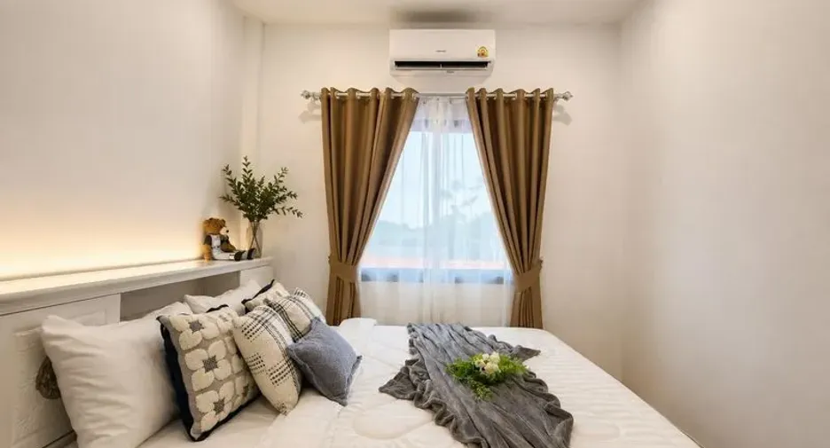 Casa adosada en venta y en alquiler de 4 habitaciones en Bang Lamung, Chonburi