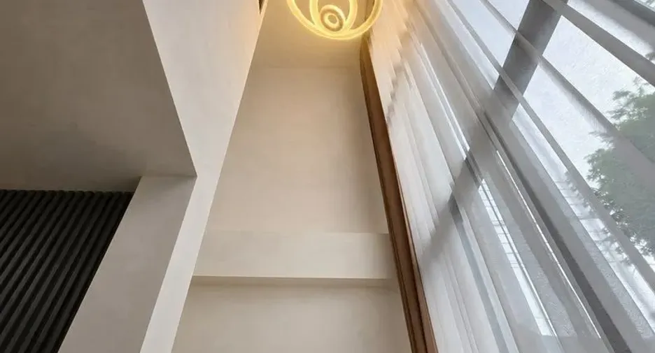 Casa adosada en venta y en alquiler de 4 habitaciones en Bang Lamung, Chonburi