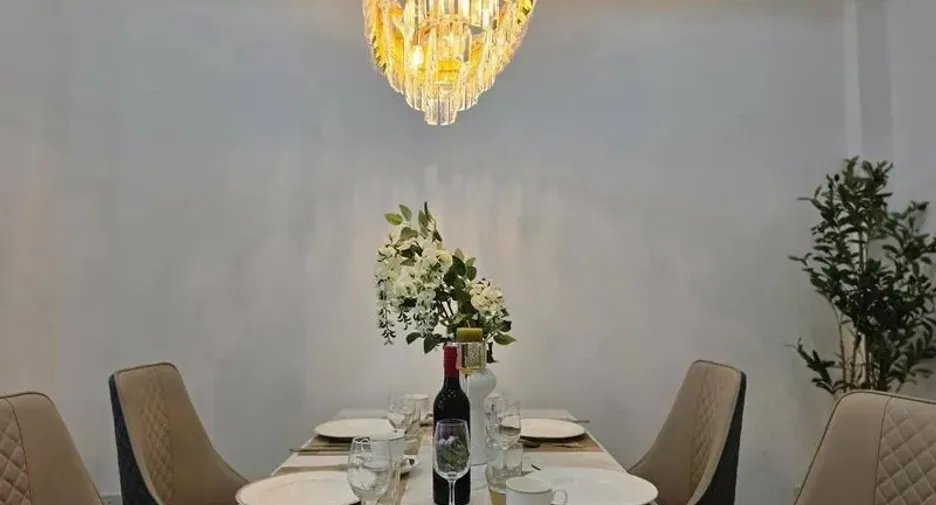 Casa adosada en venta y en alquiler de 4 habitaciones en Bang Lamung, Chonburi
