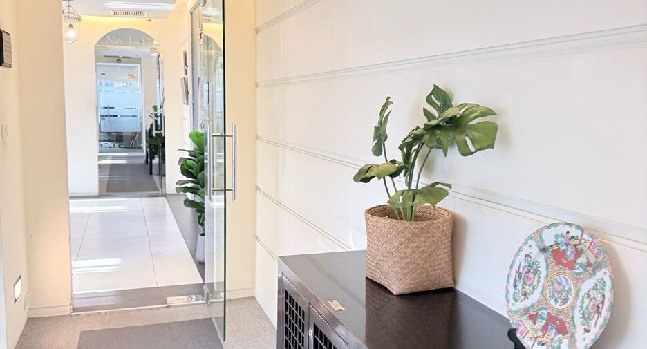 For rent office in Pathum Wan, Bangkok