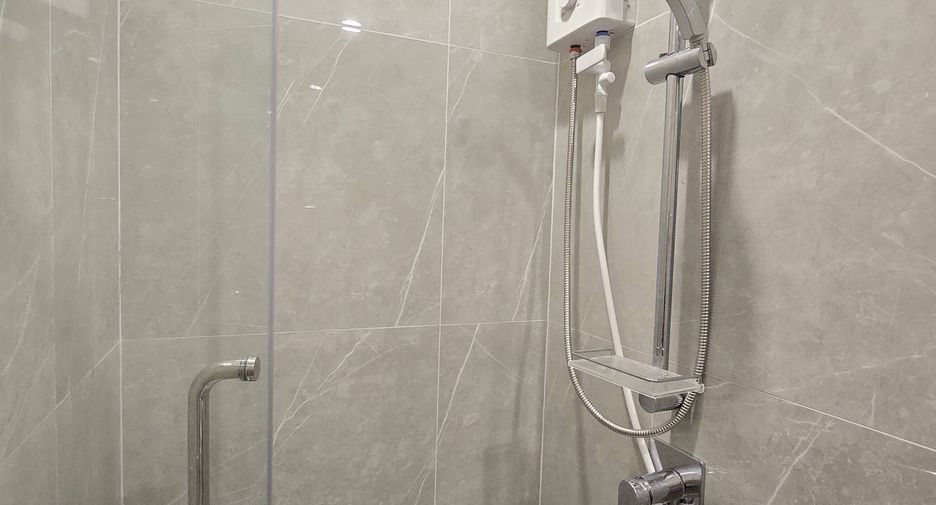 Condo en alquiler de 1 habitaciones en Huai Khwang, Bangkok