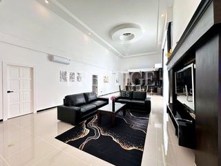 出租 和 出售 6 卧室 独立屋 在 Bang Lamung, Chon Buri