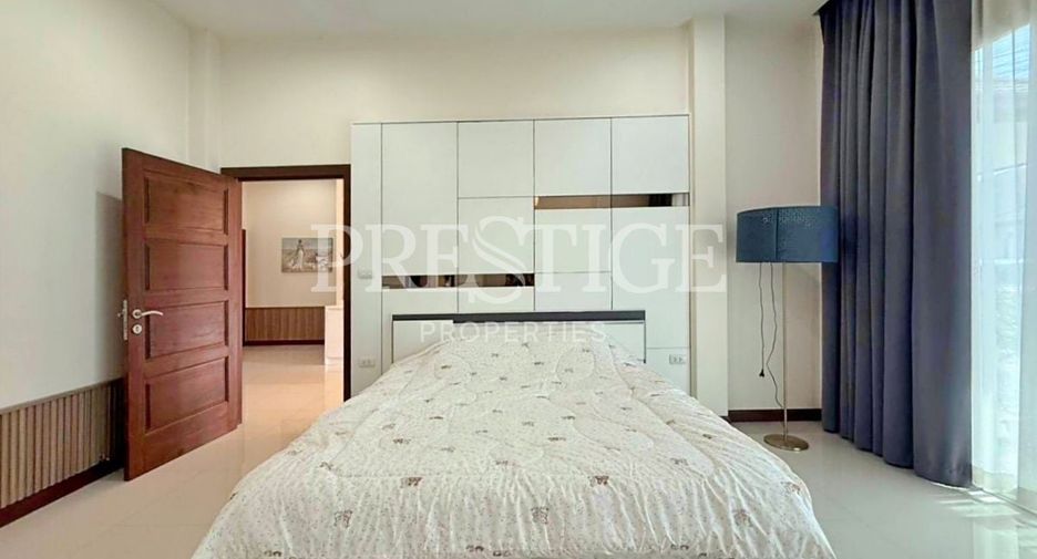 For rent 3 bedrooms house in Huay Yai, Pattaya