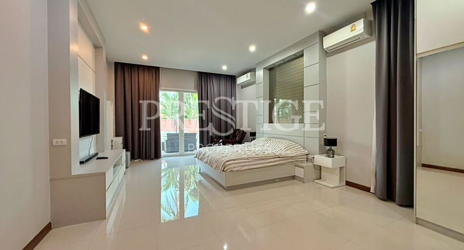 For rent 3 bedrooms house in Huay Yai, Pattaya