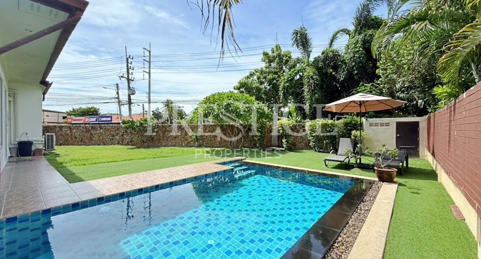 For rent 3 bedrooms house in Huay Yai, Pattaya
