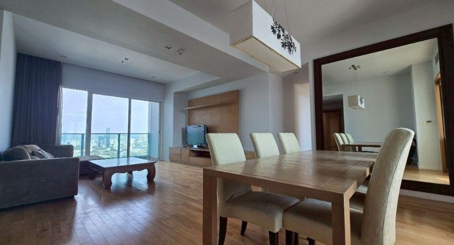 À louer 3 chambres condo à Khlong Toei, Bangkok