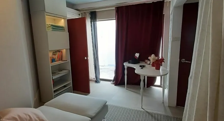 À vendre 2 chambres condo à Bang Na, Bangkok