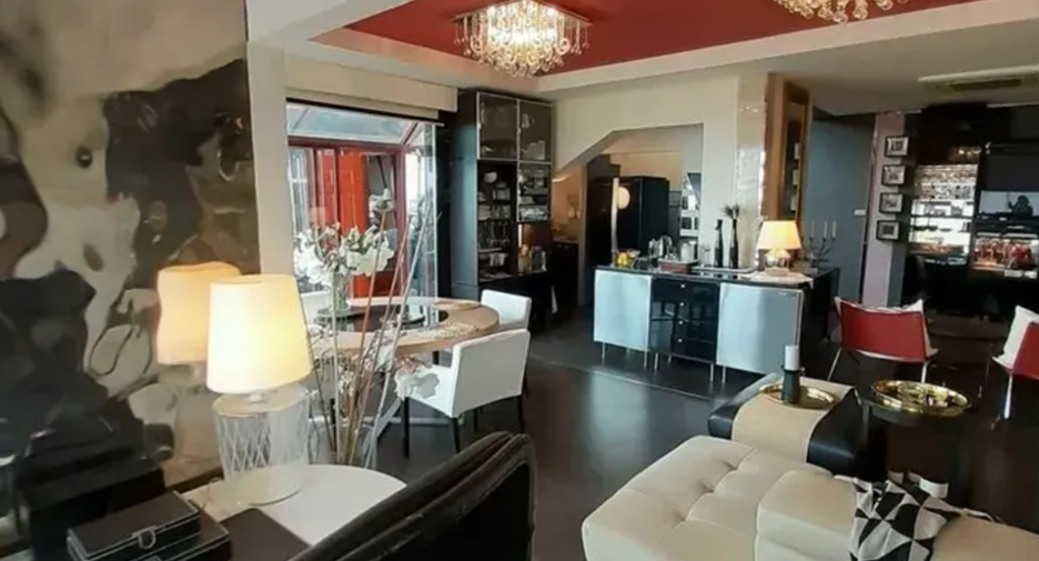 À vendre 2 chambres condo à Bang Na, Bangkok