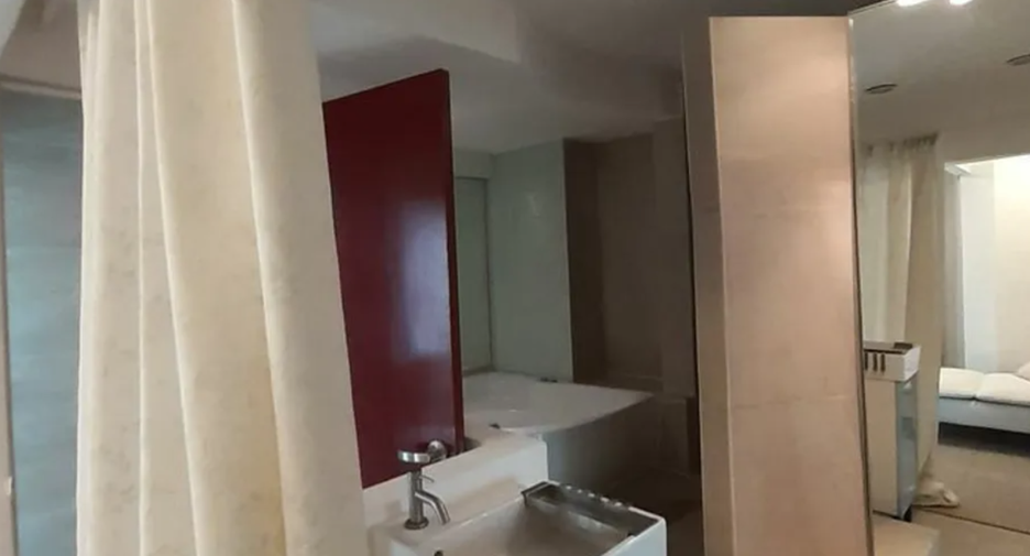 À vendre 2 chambres condo à Bang Na, Bangkok