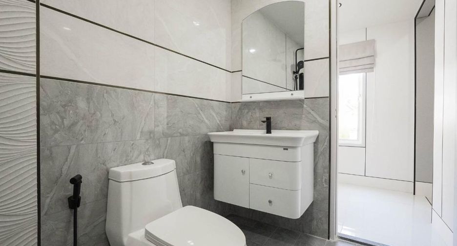 Продажа 3 спальни дом в Huay Yai, Паттайя