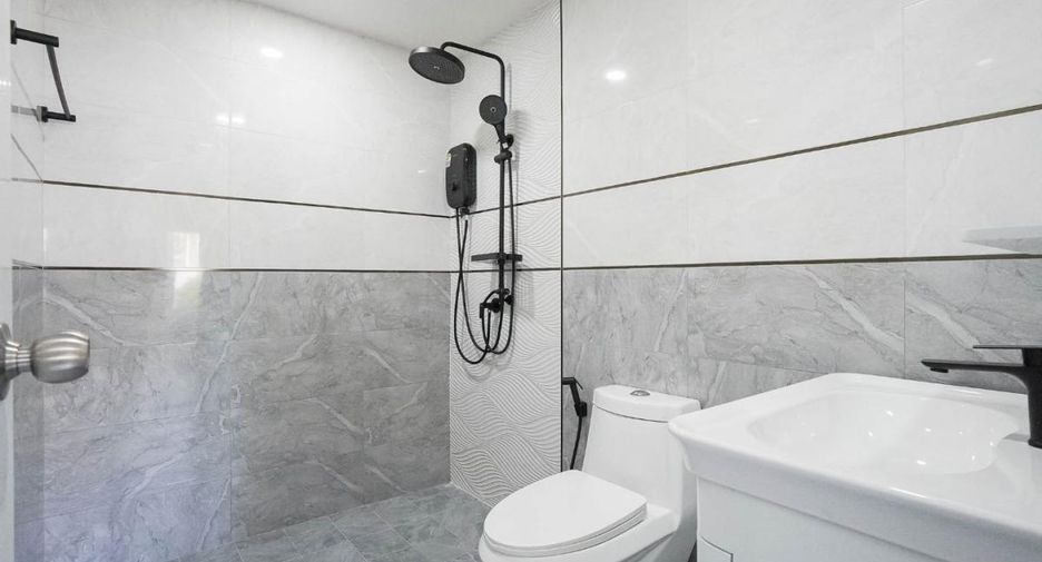 Продажа 3 спальни дом в Huay Yai, Паттайя