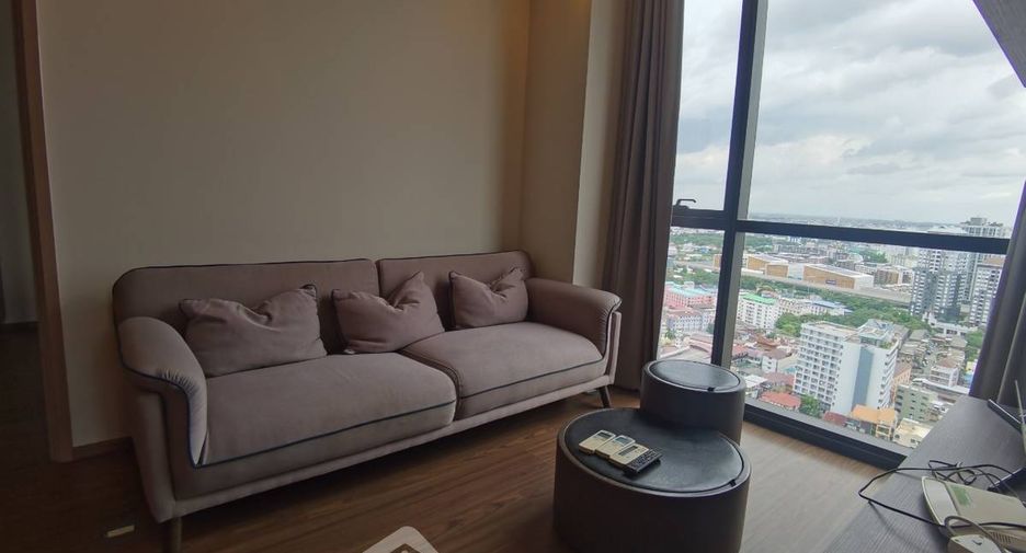 For rent 2 bedrooms condo in Khlong Toei, Bangkok