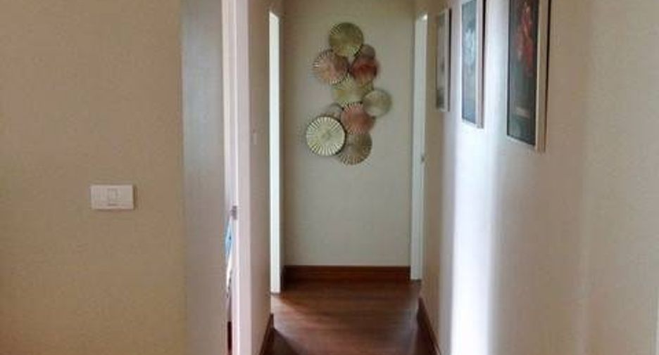 Аренда 3 спальни кондо в Хуаи Кхщанг, Бангкок