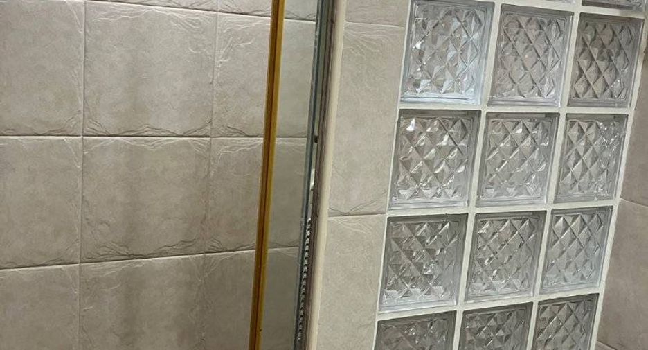 For rent 2 bedrooms condo in Yan Nawa, Bangkok