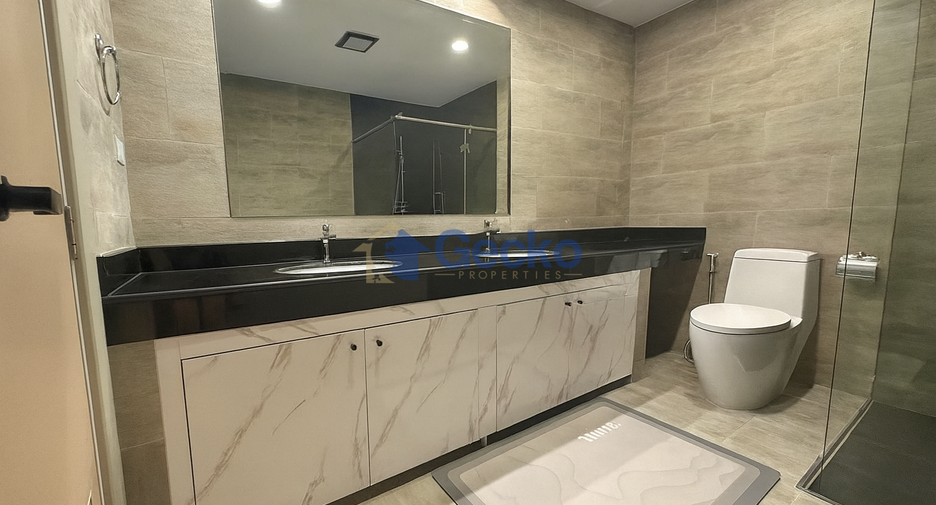 À vendre 2 chambres condo à Jomtien, Pattaya