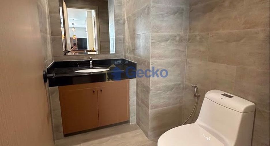 À vendre 2 chambres condo à Jomtien, Pattaya