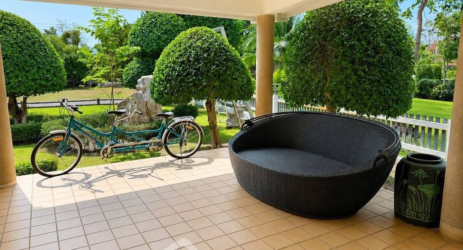 For rent 4 bedrooms house in Na Jomtien, Pattaya