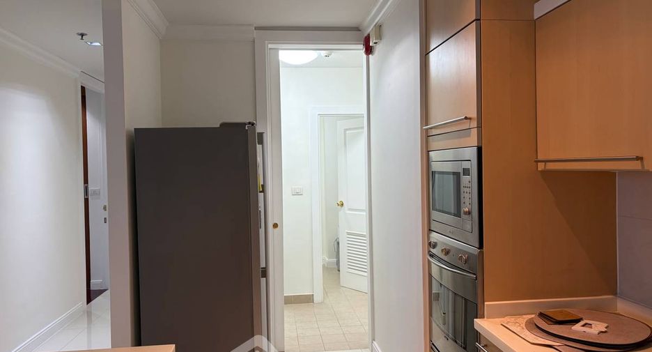 Wohnung zur Miete mit 3 Zimmer in Pathum Wan, Bangkok