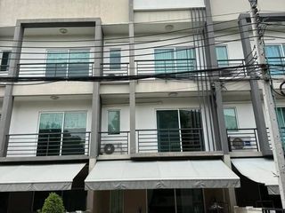 For rent 3 ベッドルーム townhouse in Suan Luang, Bangkok