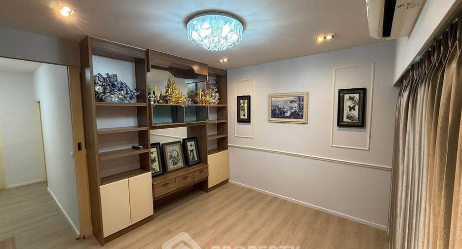 For rent 3 ベッドルーム townhouse in Suan Luang, Bangkok