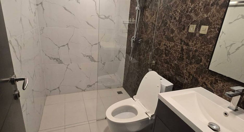 For rent 2 bedrooms condo in Bang Lamung, Chonburi