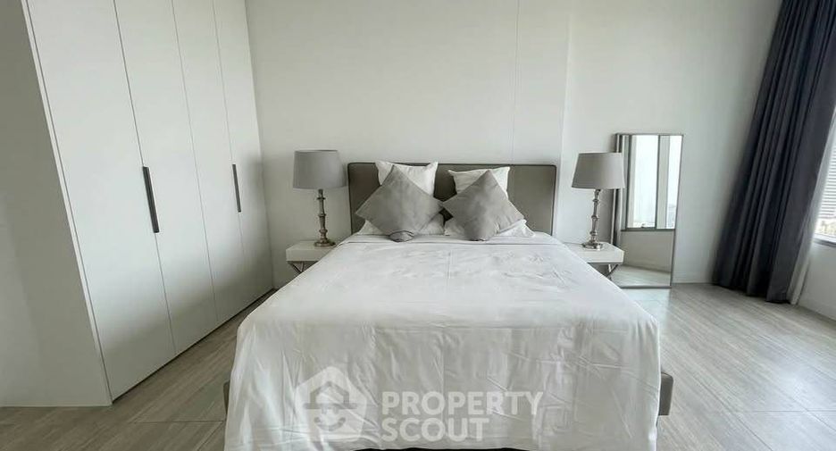 For rent 2 bedrooms condo in Pathum Wan, Bangkok