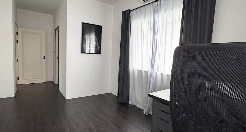 For rent 3 bedrooms house in Lat Krabang, Bangkok