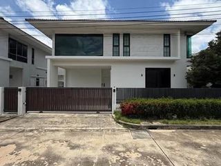 For rent 3 bedrooms house in Lat Krabang, Bangkok