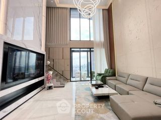 Condo en alquiler de 4 habitaciones en Sathon, Bangkok