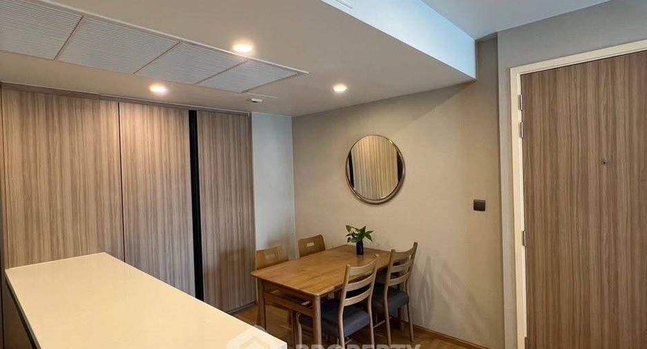 For rent 2 bedrooms condo in Pathum Wan, Bangkok
