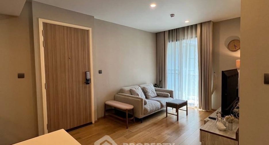 For rent 2 bedrooms condo in Pathum Wan, Bangkok