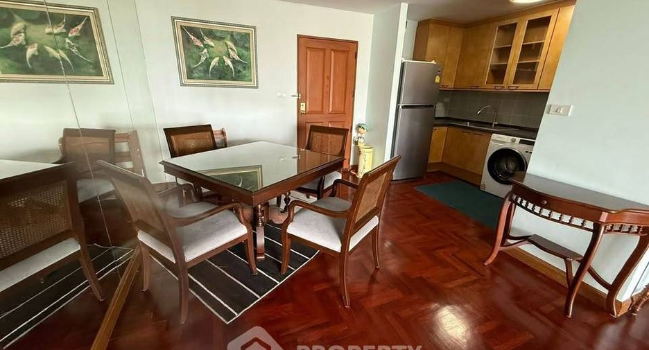 For rent 2 bedrooms condo in Yan Nawa, Bangkok
