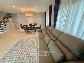 出租 5 卧室 独立屋 在 Don Mueang, 曼谷