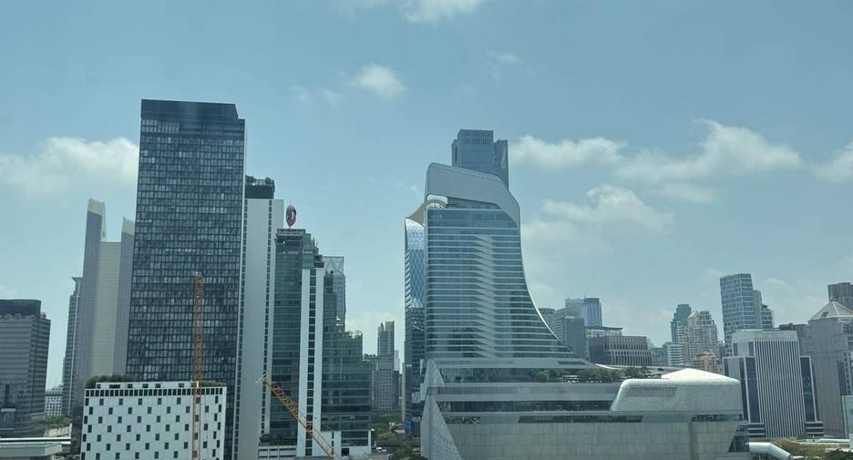 For rent 1 bed condo in Pathum Wan, Bangkok