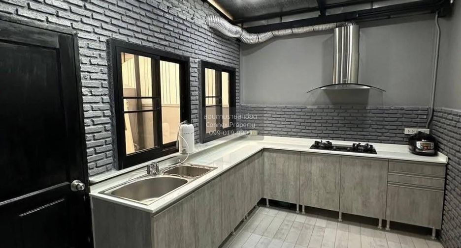 For sale 3 bedrooms townhouse in Sai Mai, Bangkok