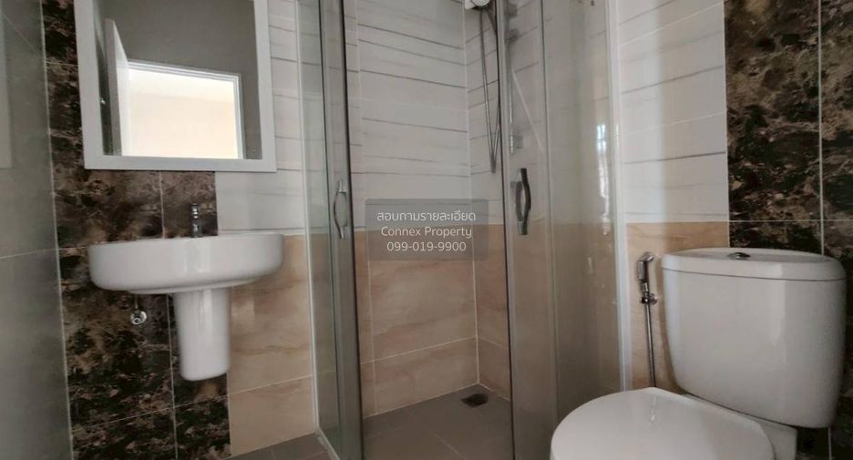 For sale 4 bedrooms townhouse in Bang Phli, Samut Prakan
