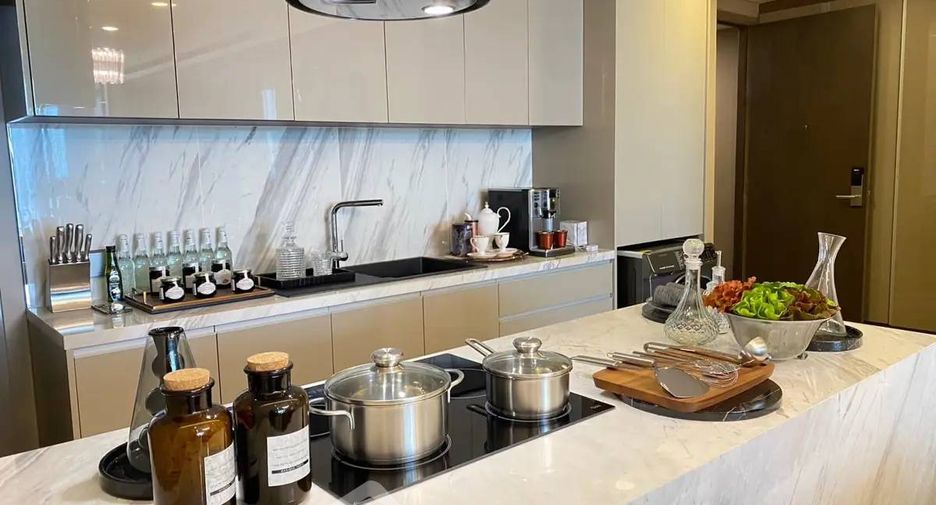 Продажа 3 спальни кондо в Кхлонг Тоеи, Бангкок