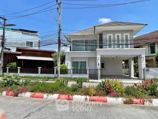 Casa en venta de 3 habitaciones en Si Racha, Chonburi