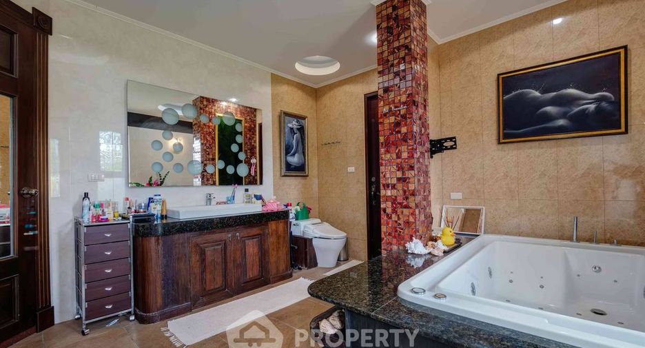 For sale 10 ベッドルーム villa in Bang Saray, Pattaya