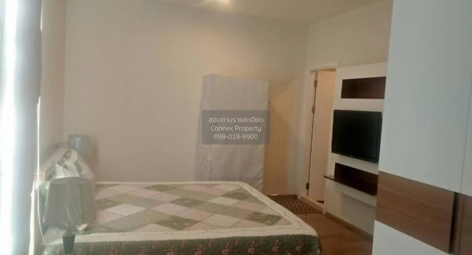 For rent 2 bedrooms condo in Khlong San, Bangkok