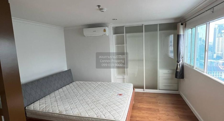 For rent 2 bedrooms condo in Watthana, Bangkok